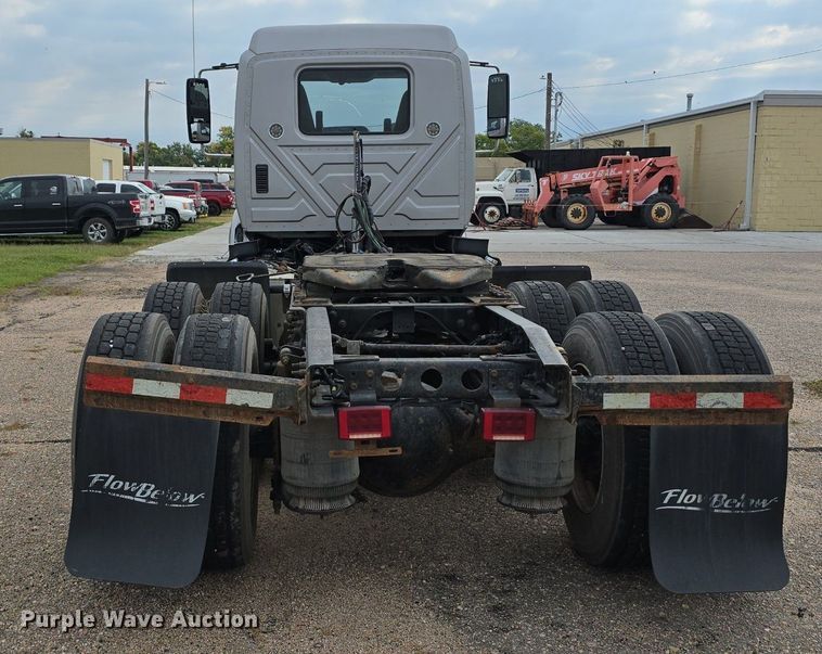 image for item DS4813 2014 International Eagle ProStar semi truck