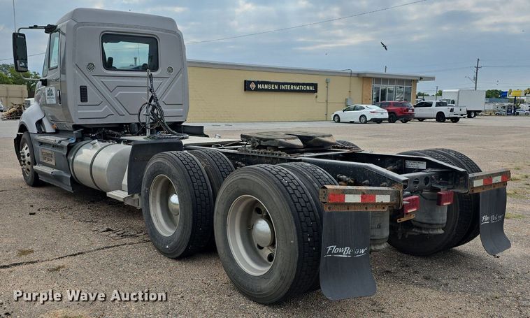 image for item DS4813 2014 International Eagle ProStar semi truck