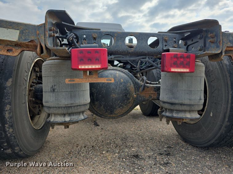 image for item DS4813 2014 International Eagle ProStar semi truck