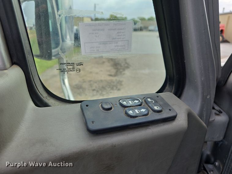 image for item DS4813 2014 International Eagle ProStar semi truck