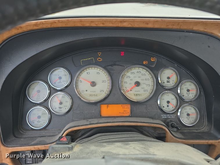 image for item DS4813 2014 International Eagle ProStar semi truck