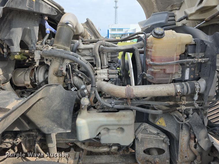 image for item DS4813 2014 International Eagle ProStar semi truck