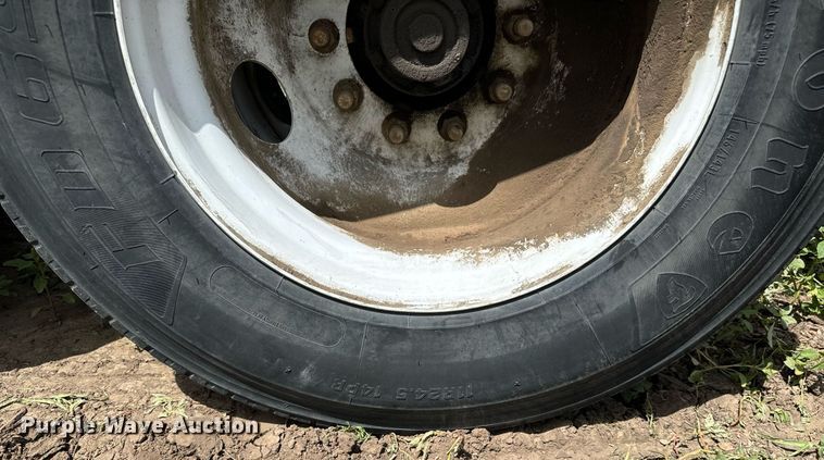 image for item DS7519 2016 Kaufman LT42S log trailer