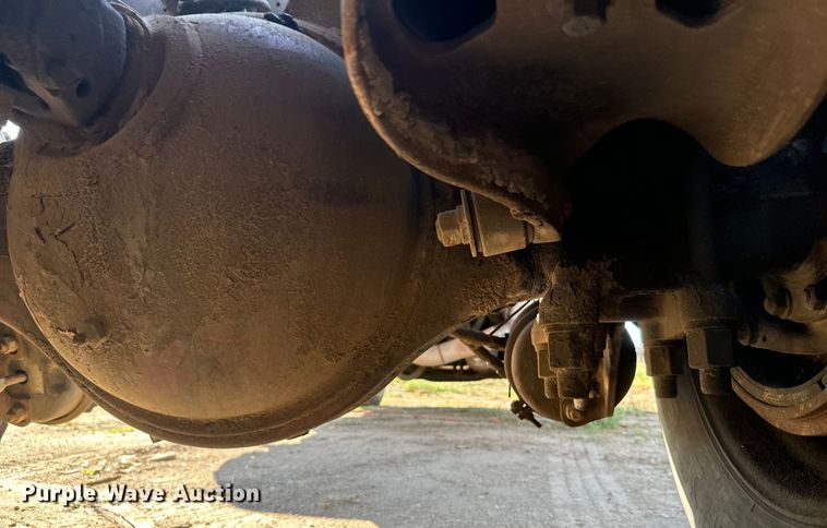 image for item DS7543 1989 Peterbilt  379 semi truck