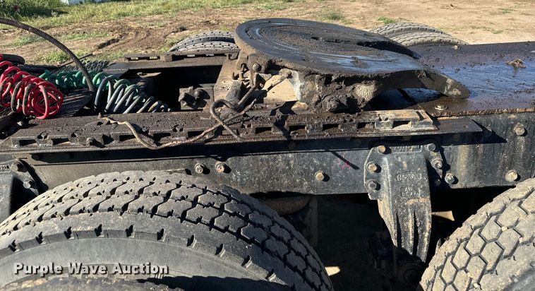 image for item DS7543 1989 Peterbilt  379 semi truck