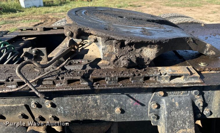 image for item DS7543 1989 Peterbilt  379 semi truck