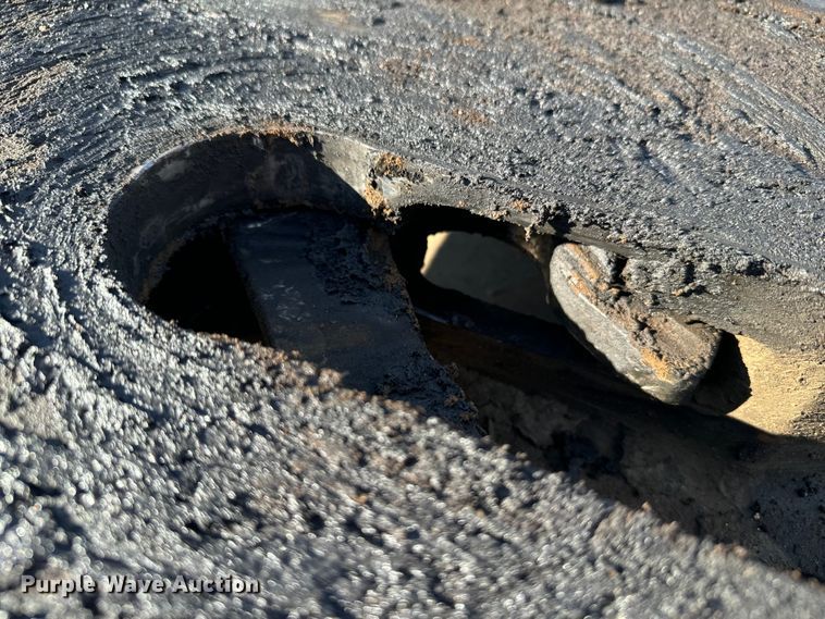 image for item DS7543 1989 Peterbilt  379 semi truck