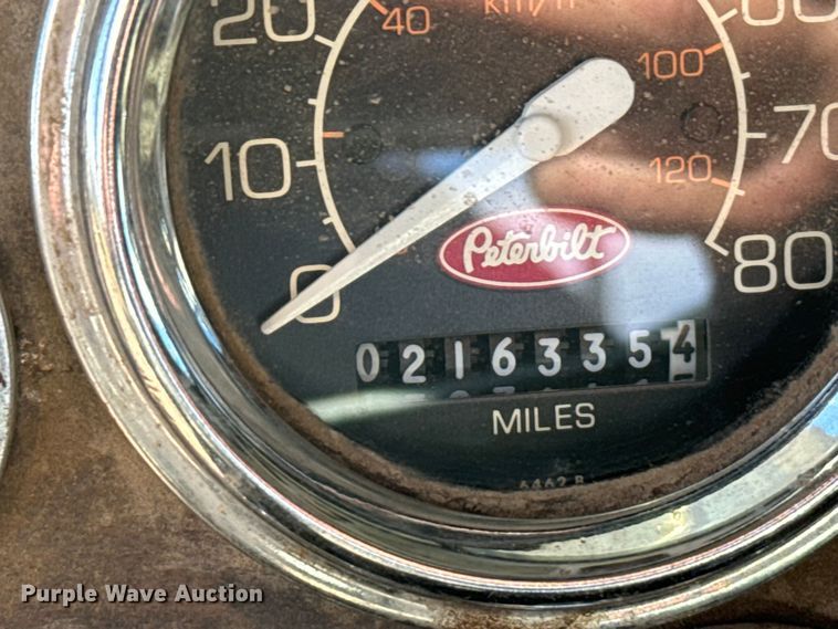 image for item DS7543 1989 Peterbilt  379 semi truck