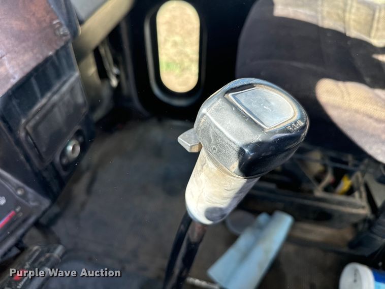 image for item DS7543 1989 Peterbilt  379 semi truck