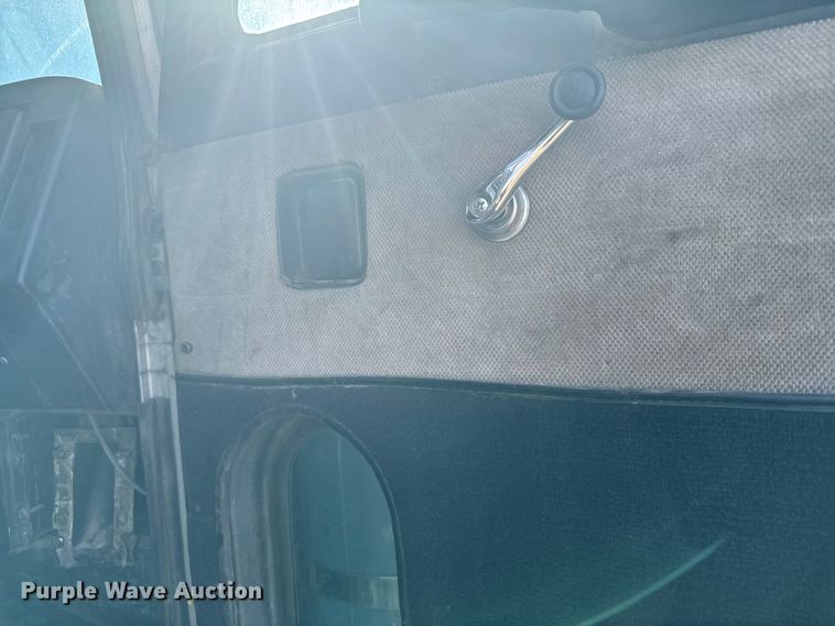 image for item DS7543 1989 Peterbilt  379 semi truck