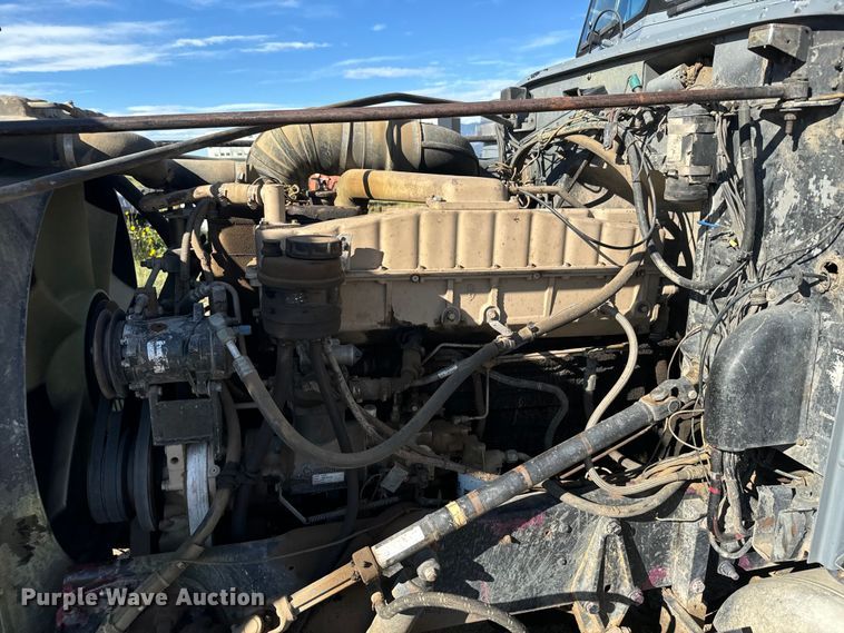 image for item DS7543 1989 Peterbilt  379 semi truck