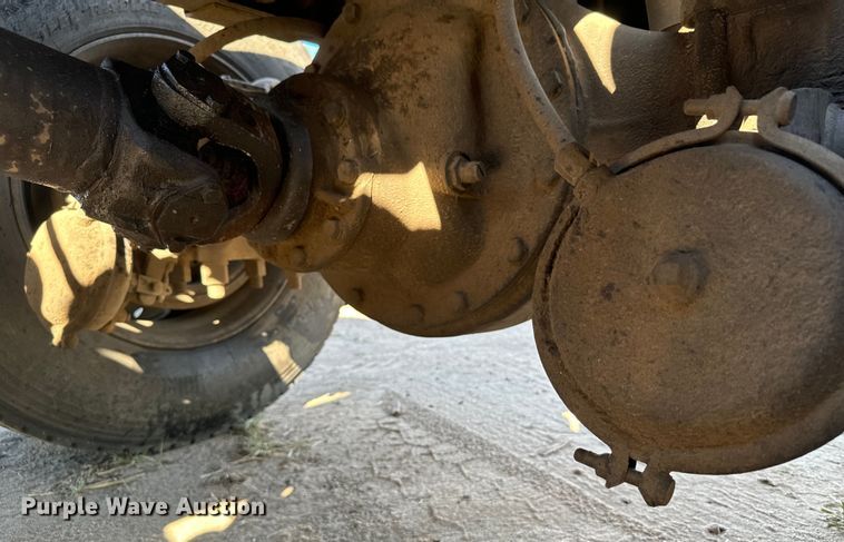 image for item DS7543 1989 Peterbilt  379 semi truck