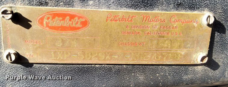 image for item DS7543 1989 Peterbilt  379 semi truck