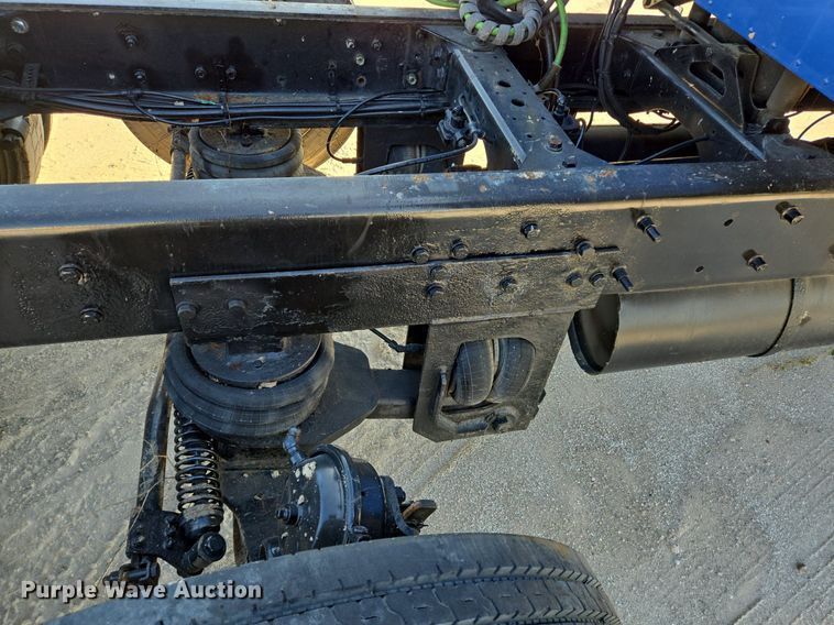 image for item DT5263 2007 International  9900i SFA 6x4 semi truck