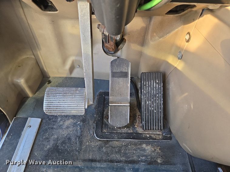 image for item DT5263 2007 International  9900i SFA 6x4 semi truck