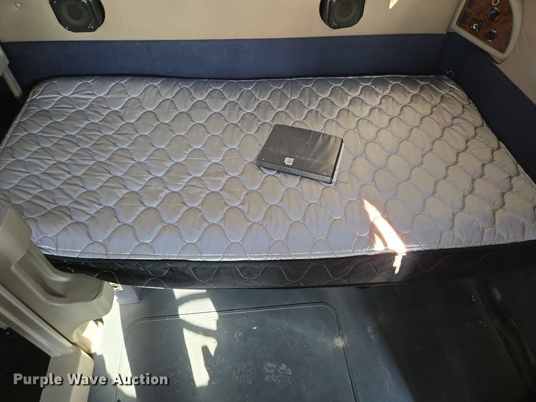 image for item DT5263 2007 International  9900i SFA 6x4 semi truck