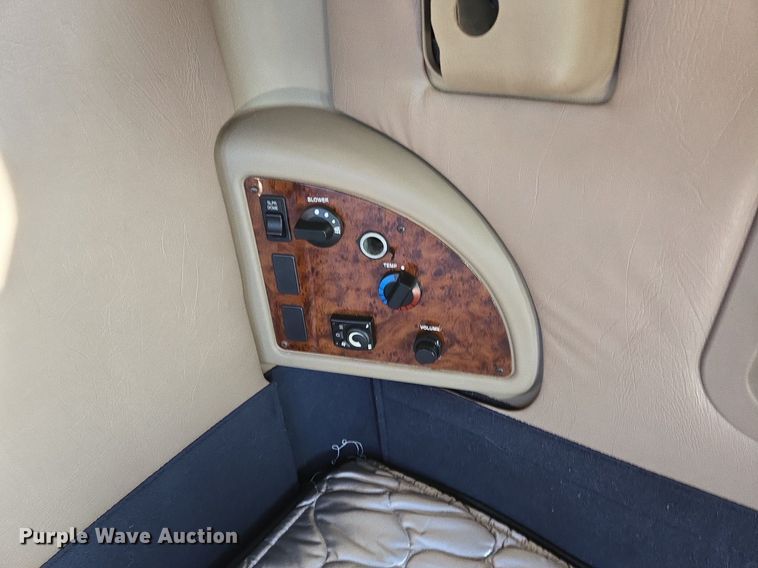 image for item DT5263 2007 International  9900i SFA 6x4 semi truck