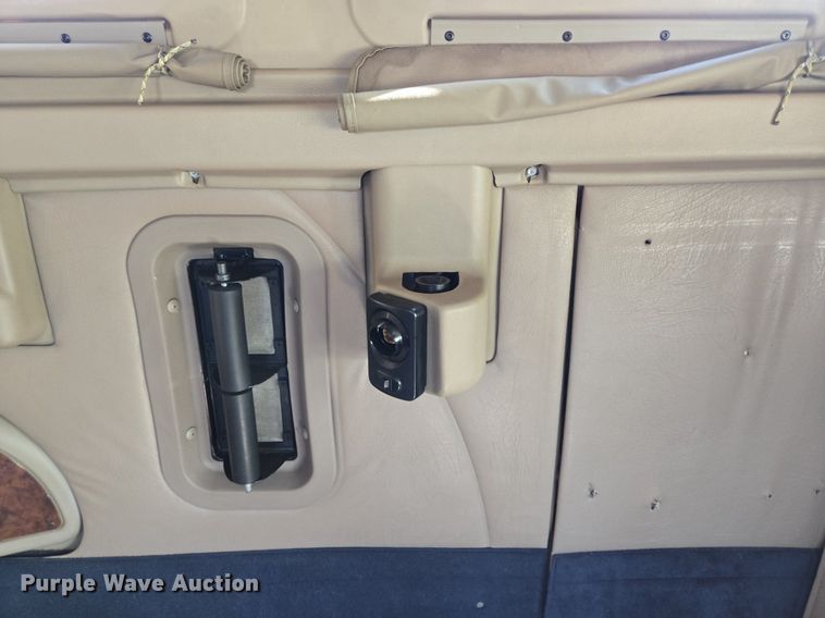 image for item DT5263 2007 International  9900i SFA 6x4 semi truck