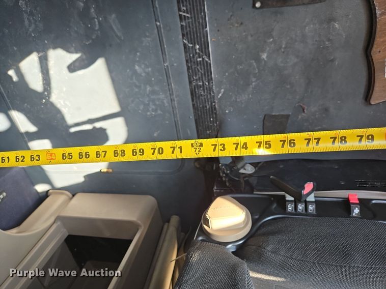 image for item DT5263 2007 International  9900i SFA 6x4 semi truck