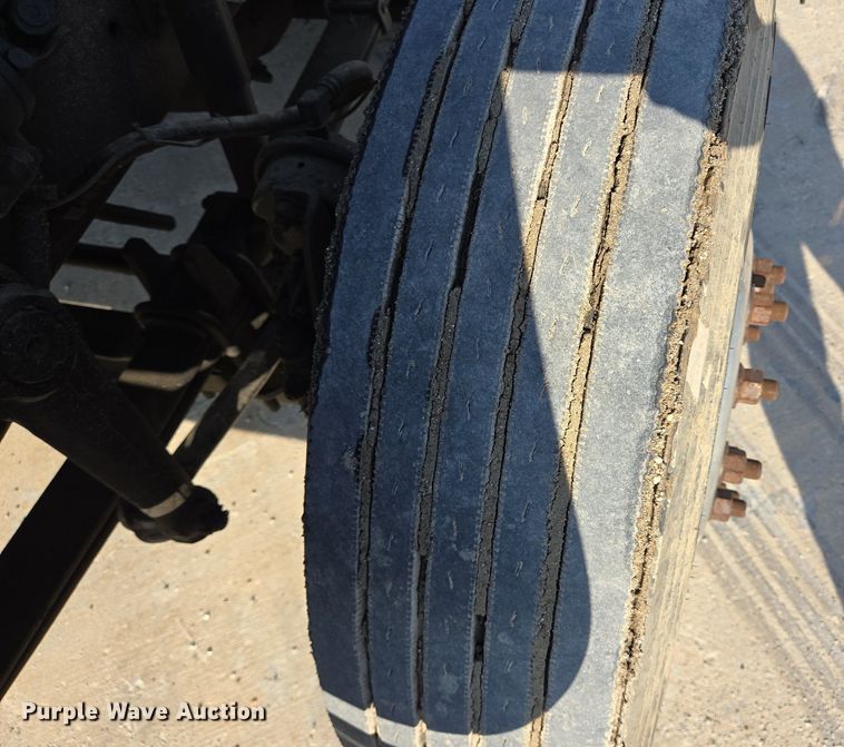 image for item DT5263 2007 International  9900i SFA 6x4 semi truck