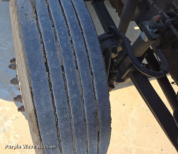 image for item DT5263 2007 International  9900i SFA 6x4 semi truck