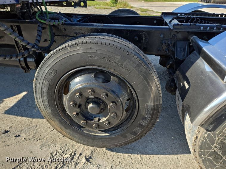 image for item DT5263 2007 International  9900i SFA 6x4 semi truck