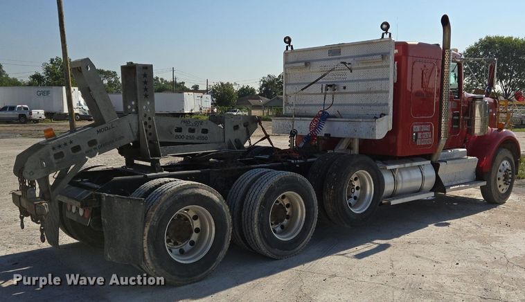 image for item DT5264 2012 Kenworth W900 semi truck