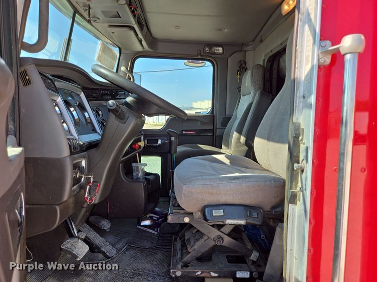 image for item DT5264 2012 Kenworth W900 semi truck