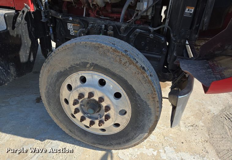 image for item DT5264 2012 Kenworth W900 semi truck