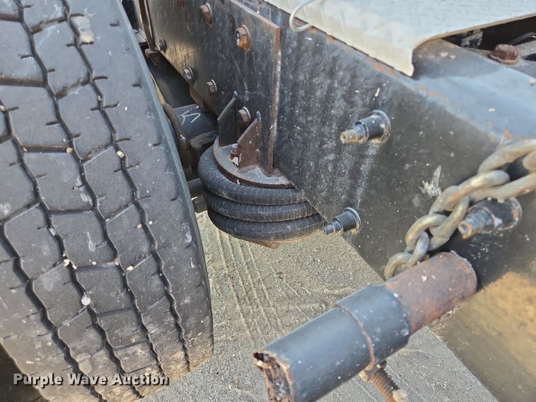 image for item DT5264 2012 Kenworth W900 semi truck