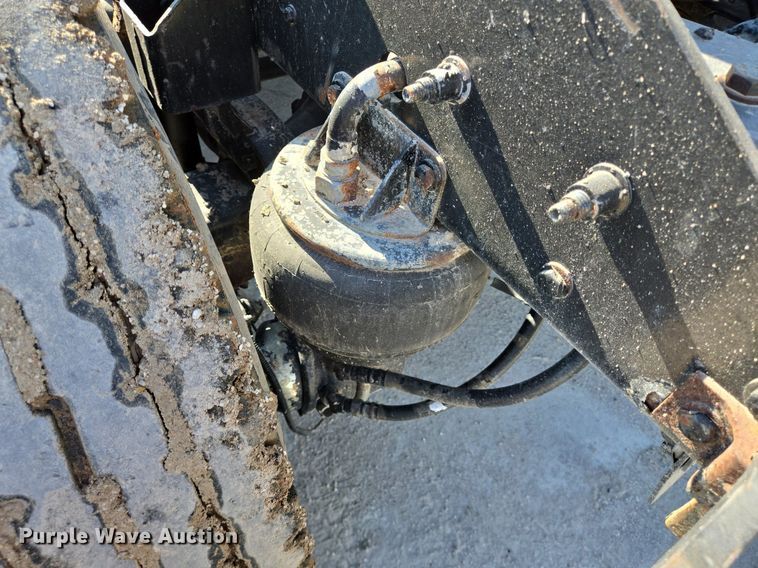 image for item DT5264 2012 Kenworth W900 semi truck