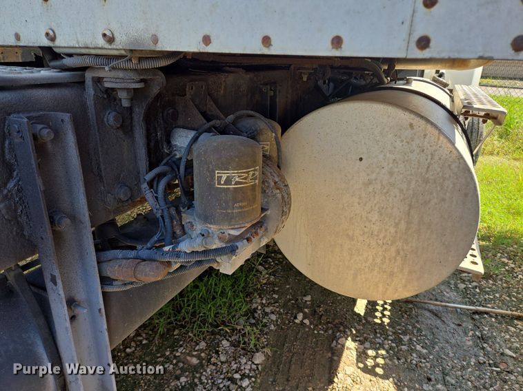 image for item DT5266 2007 Kenworth T800 semi truck