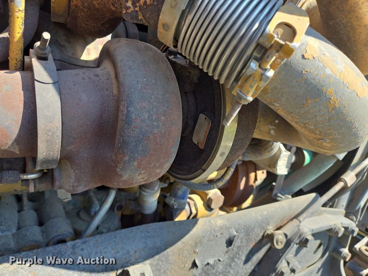 image for item DT5266 2007 Kenworth T800 semi truck