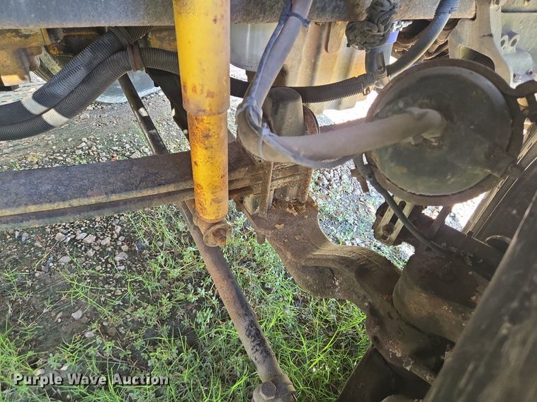 image for item DT5266 2007 Kenworth T800 semi truck