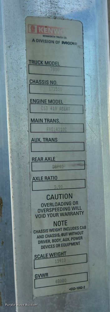 image for item DT5266 2007 Kenworth T800 semi truck