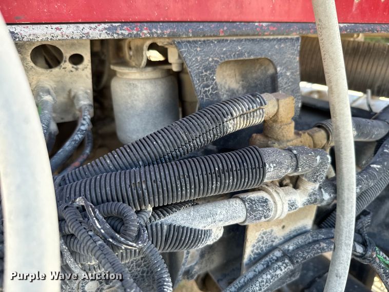 image for item DV2760 2004 Kenworth T800 semi truck