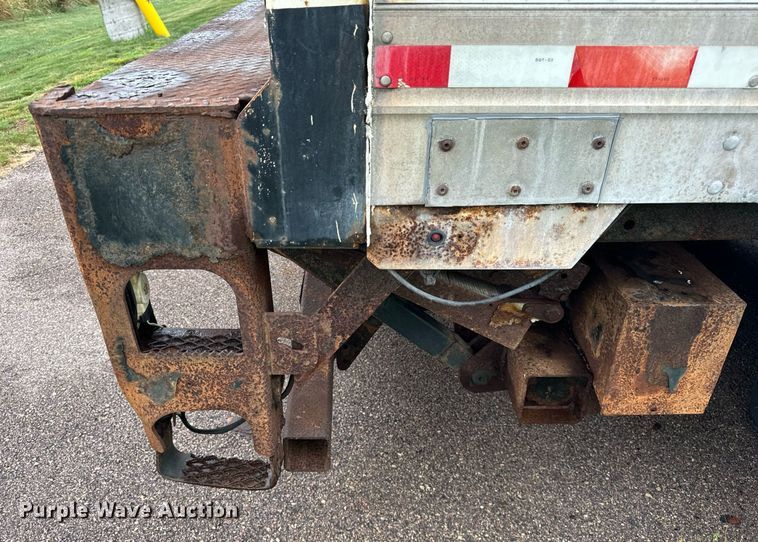 image for item DV5868 2004 Great Dane  dry van trailer