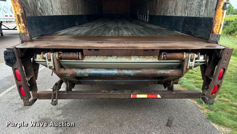 image for item DV5868 2004 Great Dane  dry van trailer