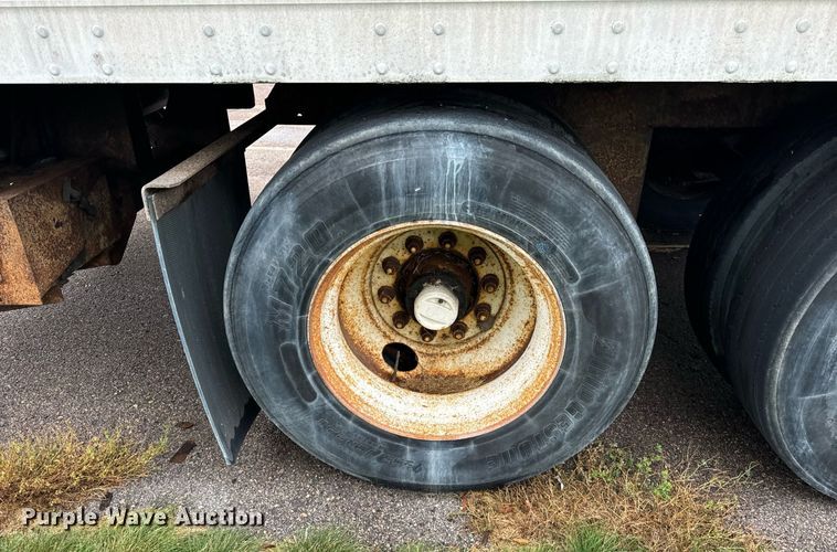 image for item DV5868 2004 Great Dane  dry van trailer