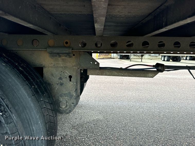 image for item DV5869 2014 Stoughton  AVW-535T-S-C-AR dry van trailer