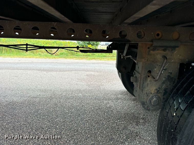 image for item DV5869 2014 Stoughton  AVW-535T-S-C-AR dry van trailer