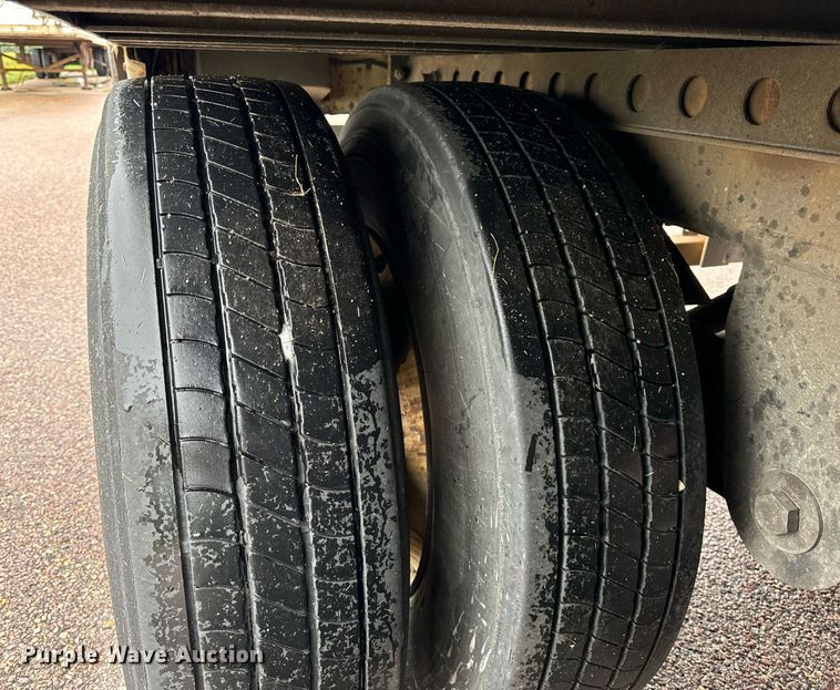 image for item DV5869 2014 Stoughton  AVW-535T-S-C-AR dry van trailer