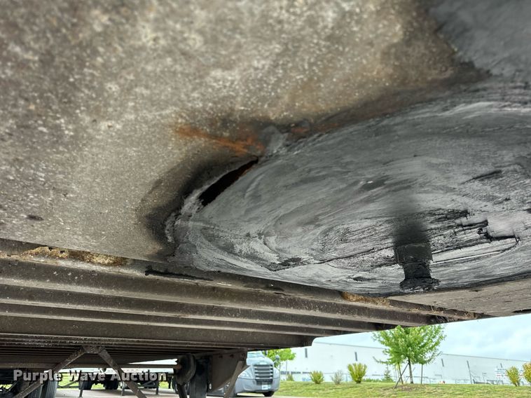 image for item DV5870 2013 Stoughton  AVW-535T-S-C-AR dry van trailer