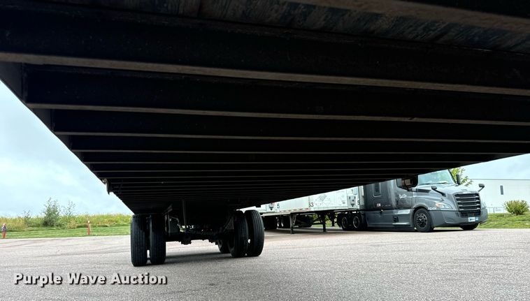 image for item DV5870 2013 Stoughton  AVW-535T-S-C-AR dry van trailer