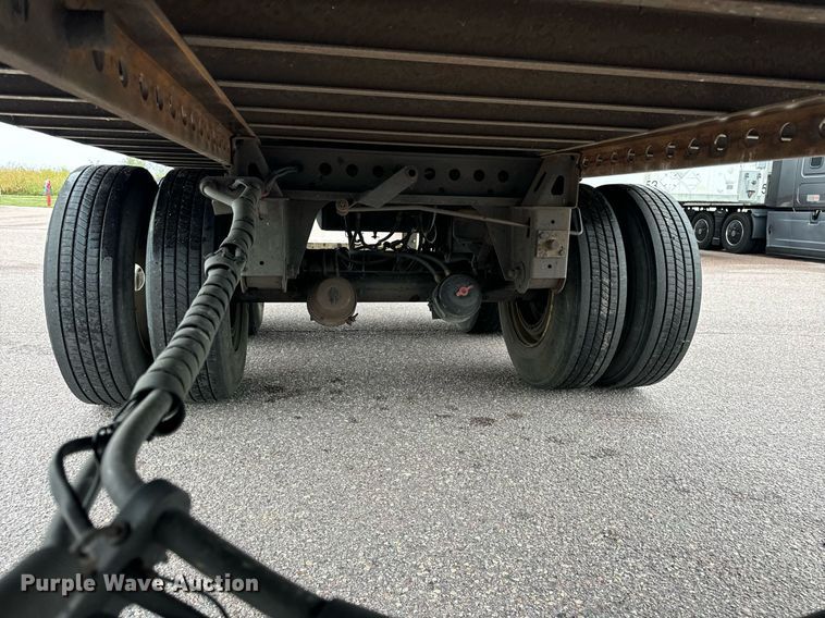 image for item DV5870 2013 Stoughton  AVW-535T-S-C-AR dry van trailer