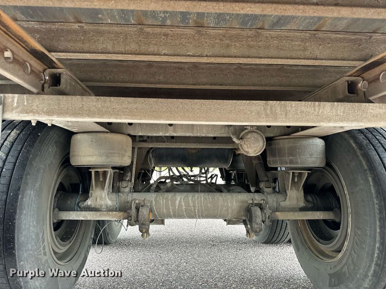 image for item DV5870 2013 Stoughton  AVW-535T-S-C-AR dry van trailer