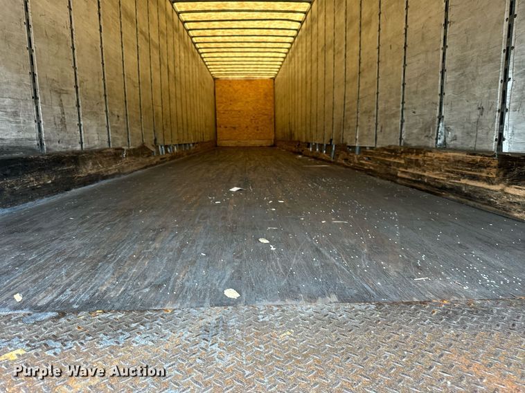 image for item DV5870 2013 Stoughton  AVW-535T-S-C-AR dry van trailer