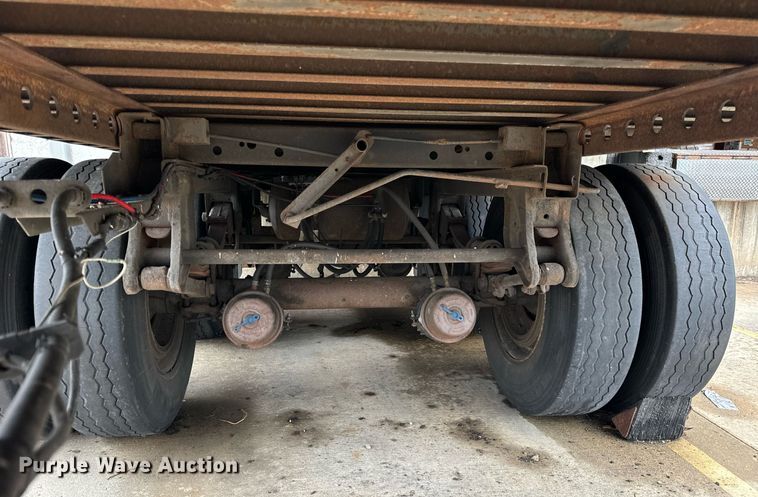 image for item DV5871 2007 Stoughton AVW484T-S-C dry van trailer