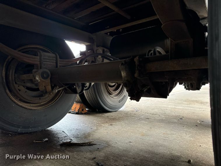 image for item DV5871 2007 Stoughton AVW484T-S-C dry van trailer