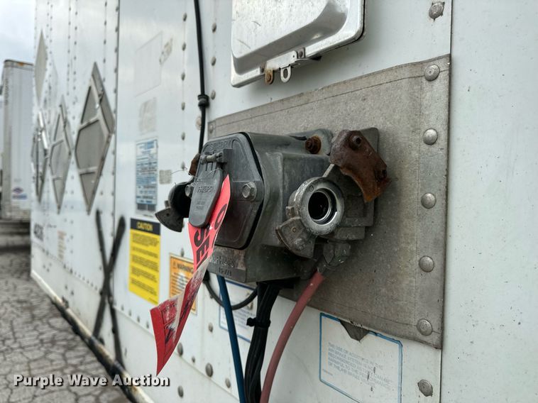 image for item DV5872 2013 Stoughton  AVW-485T-S-C-AR dry van trailer